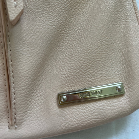 Nine West crossbody purse with outside pockets - Picture 3 of 8